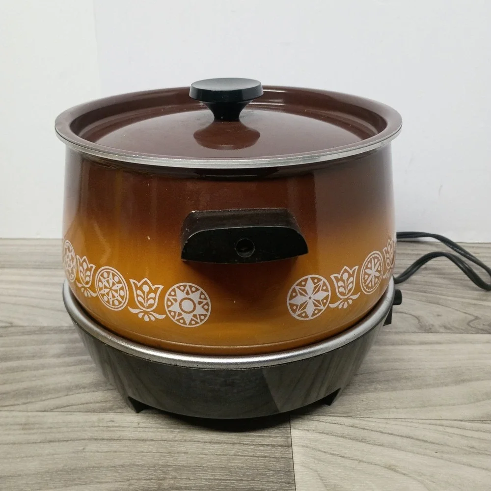Vintage West Bend Lazy Day 4 Qt Slow Cooker Electric Crock Pot Enamel Retro